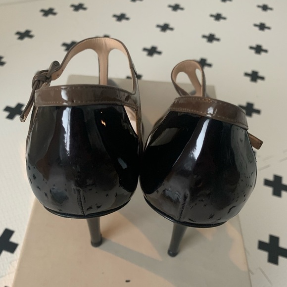 - Giorgio Armani patent high heel with t-strap - Picture 5 of 8